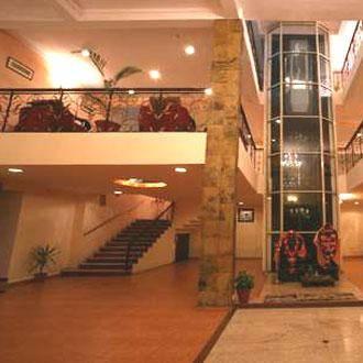 Hôtel Sarovar Portico Badrinath à Joshīmath Extérieur photo