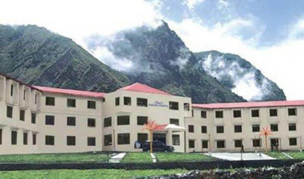 Hôtel Sarovar Portico Badrinath à Joshīmath Extérieur photo