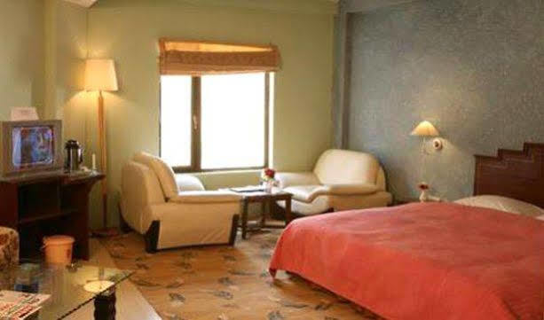 Hôtel Sarovar Portico Badrinath à Joshīmath Chambre photo
